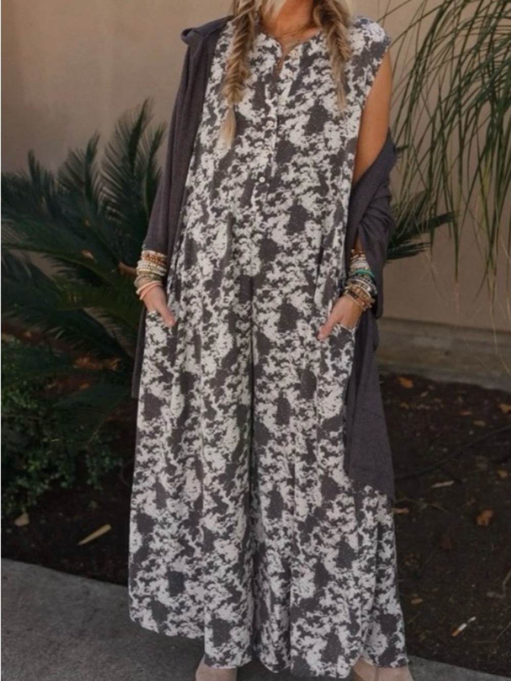 DAPHNE PRINTED JUMPSUIT - BNWOT - LGE